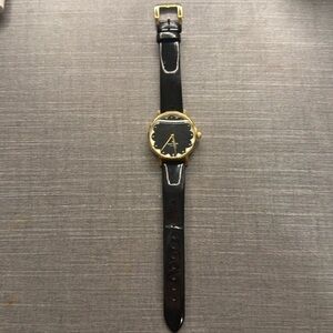 Kate spade black watch with scallop pattern